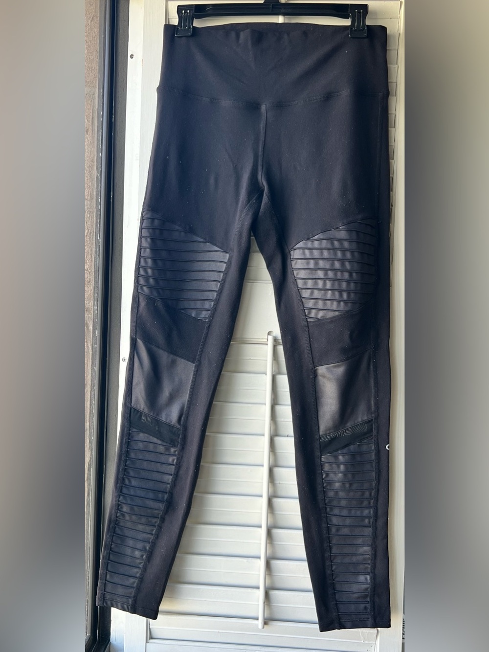 ALO Yoga Black Ribbed Moto-Detail Joggers